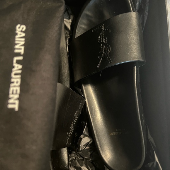 Authentic - Picture 5 of 7